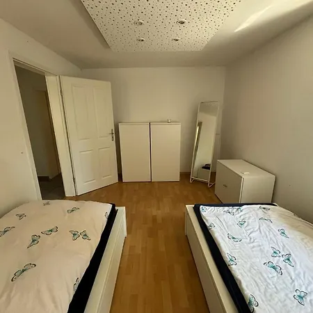 Erdgeschosswohnung Neben Schloss Blutenburg Mit Privatem Garten Munich Extérieur photo