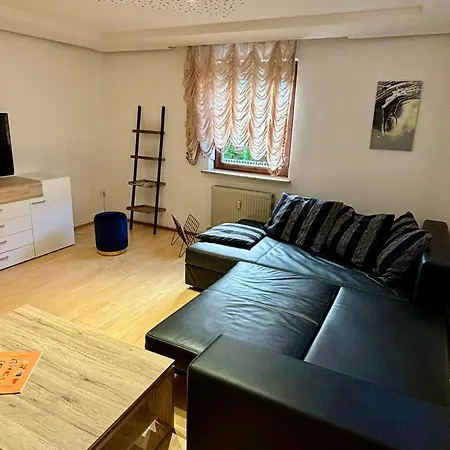 Erdgeschosswohnung Neben Schloss Blutenburg Mit Privatem Garten Munich Extérieur photo