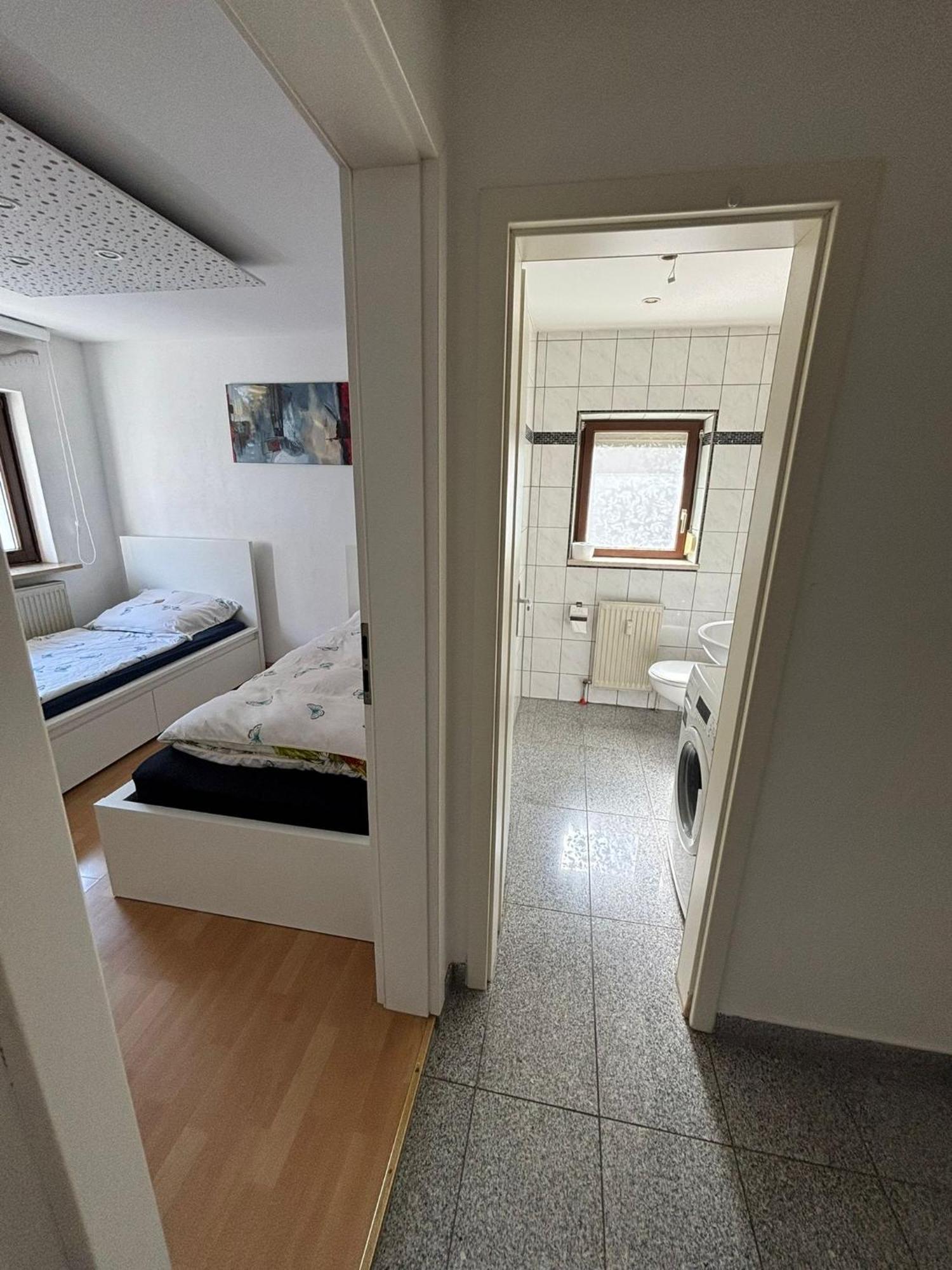 Appartement Erdgeschosswohnung Neben Schloss Blutenburg Mit Privatem Garten *